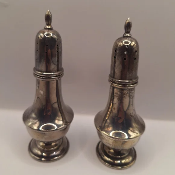 Vintage A.T. Gunner Sterling Silver Salt & Pepper Shakers Star G Hallmark - Picture 5 of 8
